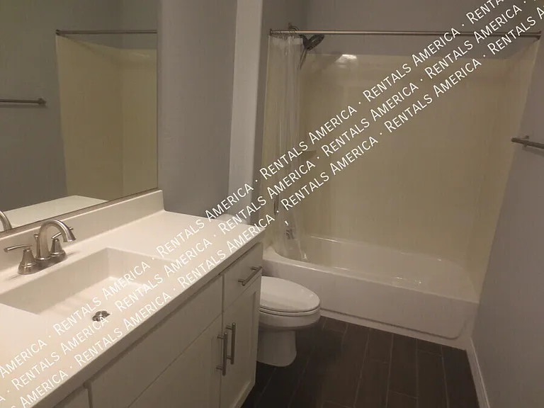 3636 E Lodgepole Dr — Photo 7