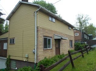 892 Center Rd, Pittsburgh, PA 15239