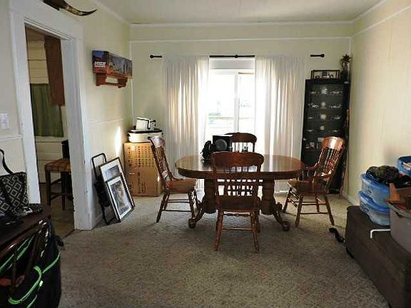 4th image of 321 Park St