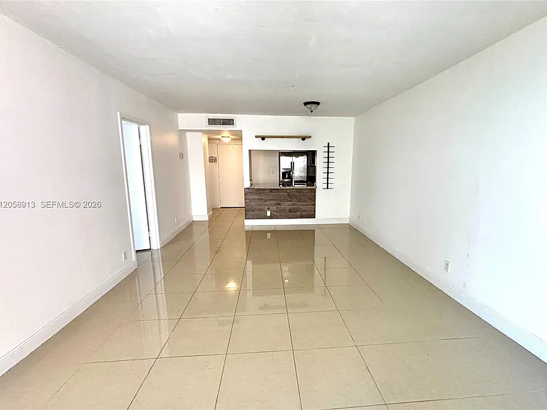 2935 NE 163rd St #5P — Photo 12