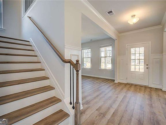 7th image of this home
