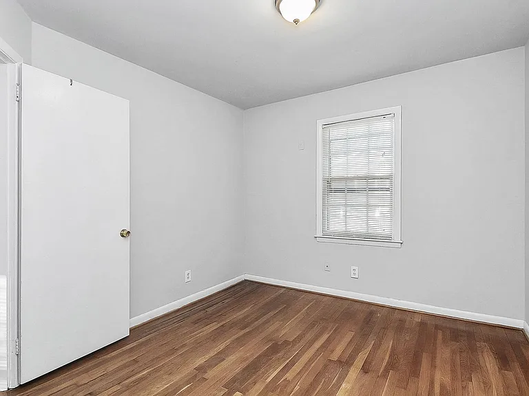 4220 Castleton Rd — Photo 5