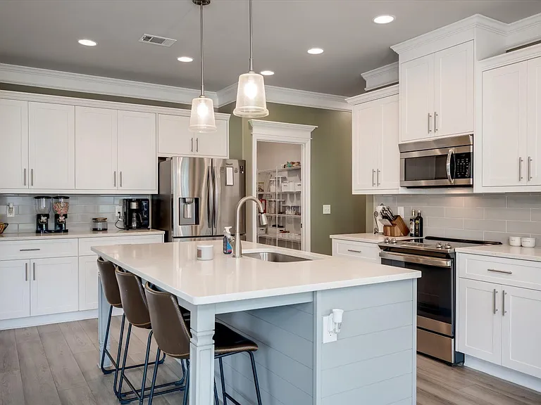 707 Navan Ln — Photo 10