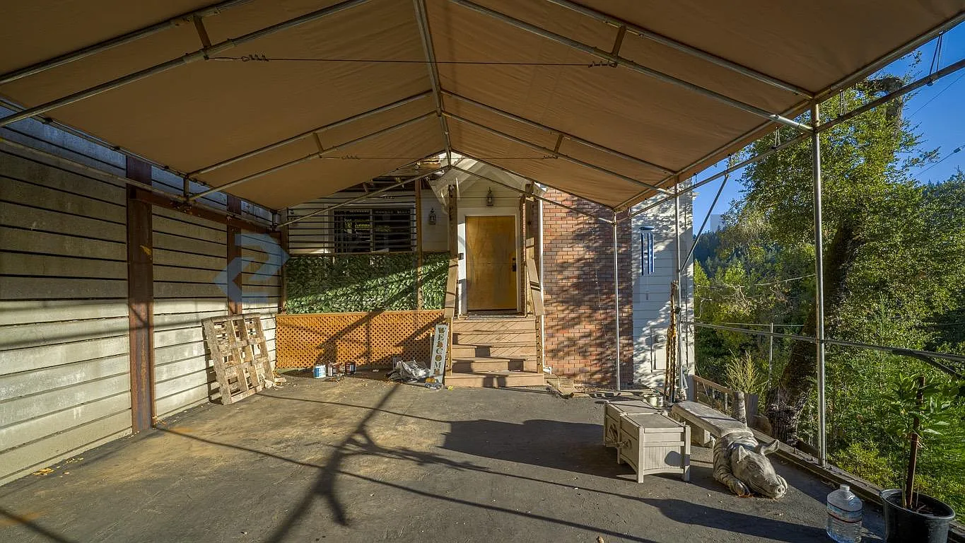 3 bed, 1.5 bath, 1700 sqft, $6,000 — Photo 2