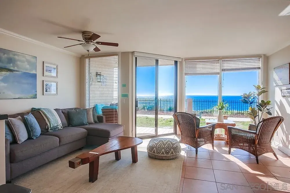 Del Mar Shores Terrace — Photo 1