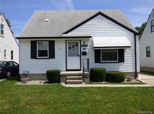 29830 Quinkert St, Roseville, MI