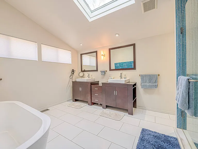 28 Midhampton Ave — Photo 11