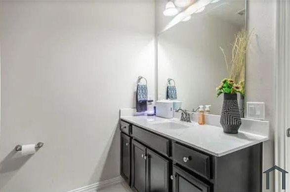 1st image of 555 Hampshire Dr #555