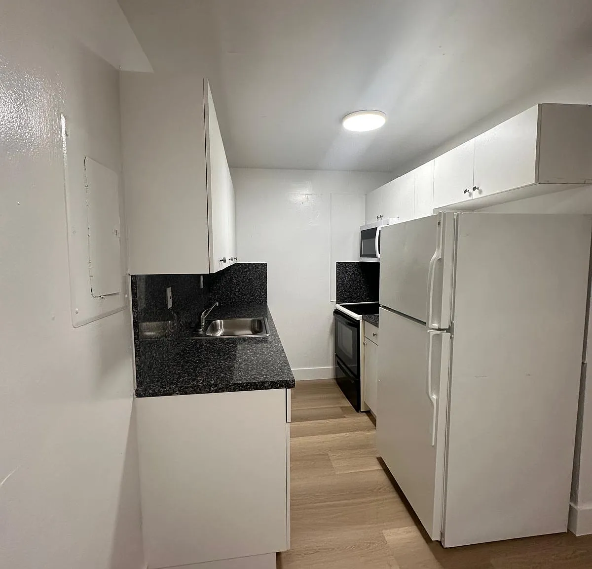 1 bed, 500 sqft, $1,600 — Photo 4
