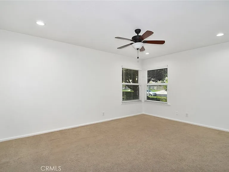 9618 Kentland Ave — Photo 15