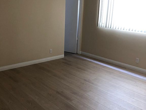 4th image of 11815 Goshen Ave APT 3