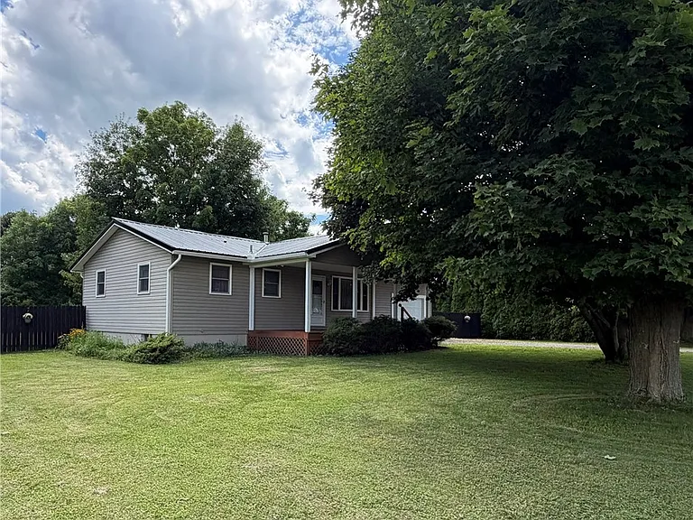 1648 White Bridge Rd — Photo 1