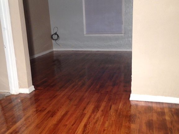 5th image of 318 McPherson St