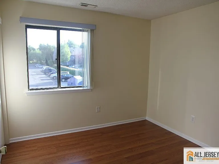 9006 Tamarron Dr — Photo 9