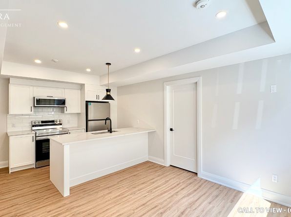 35 Monk St #2, Ottawa, ON K1S 3Y7