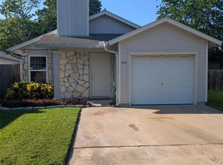 5914 Green Acres, Austin, TX 78727