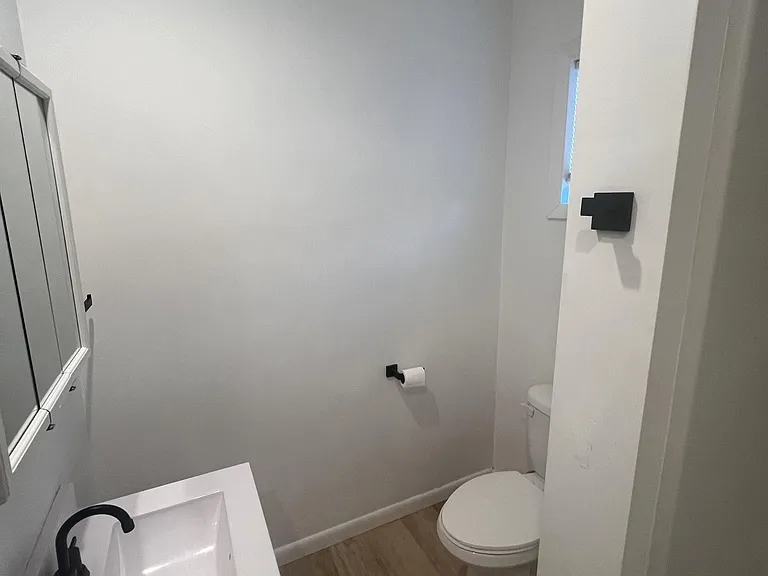 151 Northside Dr — Photo 17