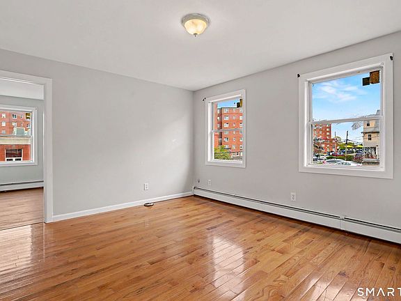 4th image of 143 Highland Ave