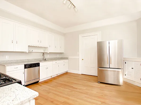 277 Lafayette St #1, Salem, MA 01970