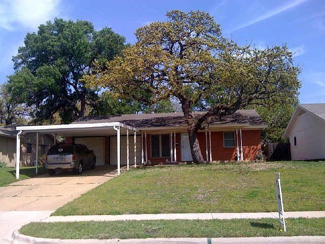 1st image of 243 Oakwood Ln