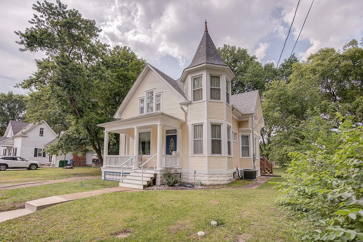 5 W Poplar St photo 1