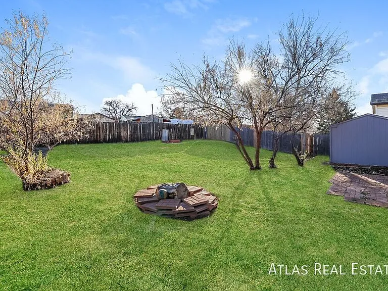 730 S Oakland St — Photo 15