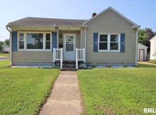 1422 Tennell Rd, Pekin, IL 61554