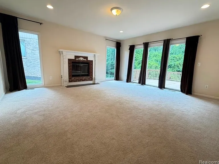 7782 Watford Dr — Photo 11