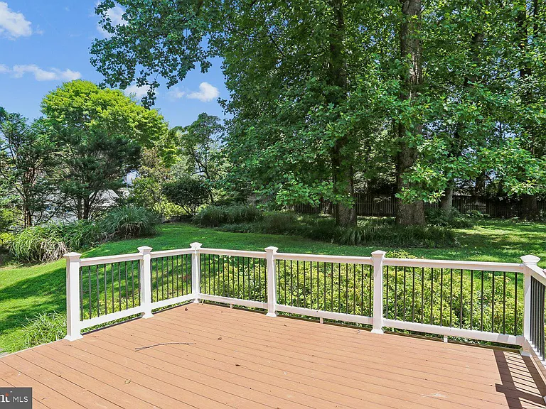 903 Ridge Dr — Photo 22