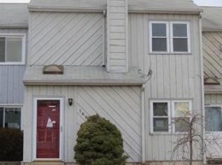 169 E Green Valley Cir, Newark, DE 19711