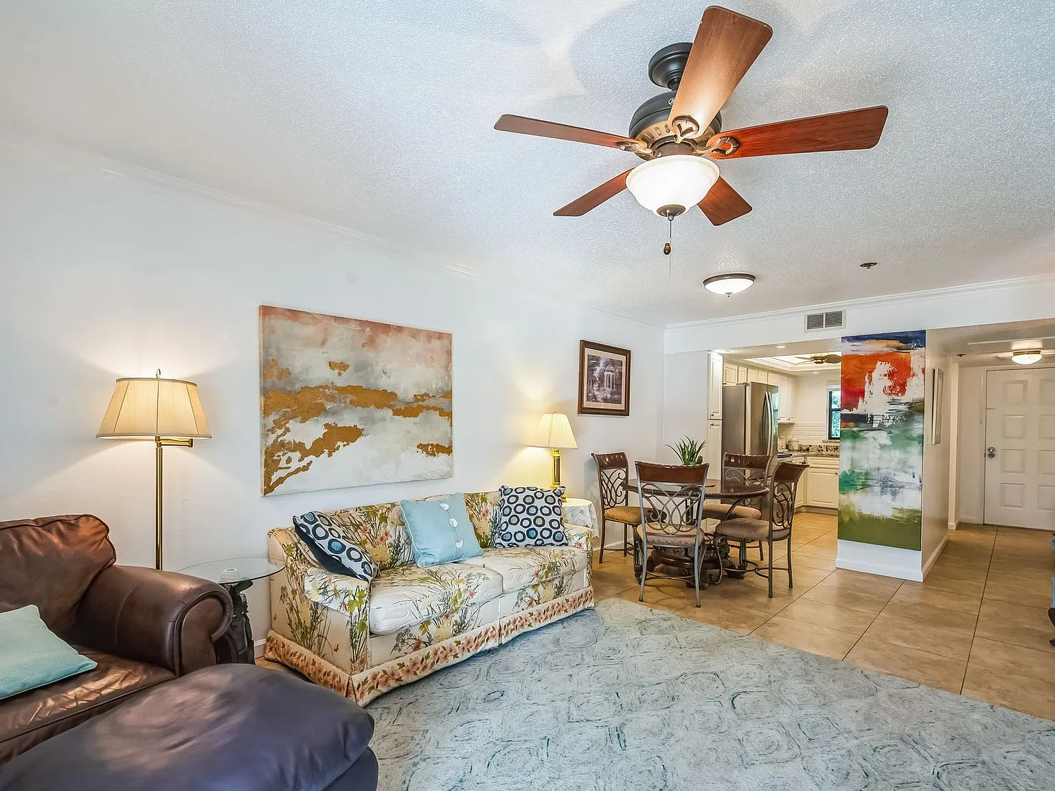 2 bed, 894 sqft, $2,000 — Photo 4