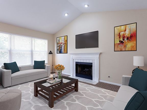 4th image of 621 Spicebush Ln