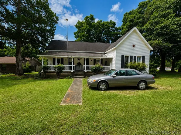 271 W Church St, Coffee Springs, AL 36318