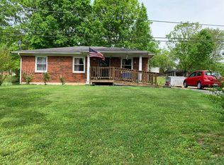 711 Cumberland Dr, Burkesville, KY 42717