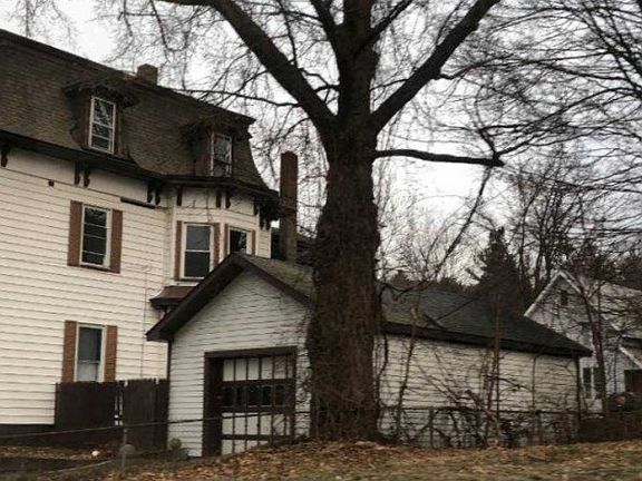 2nd image of 61 E Main St