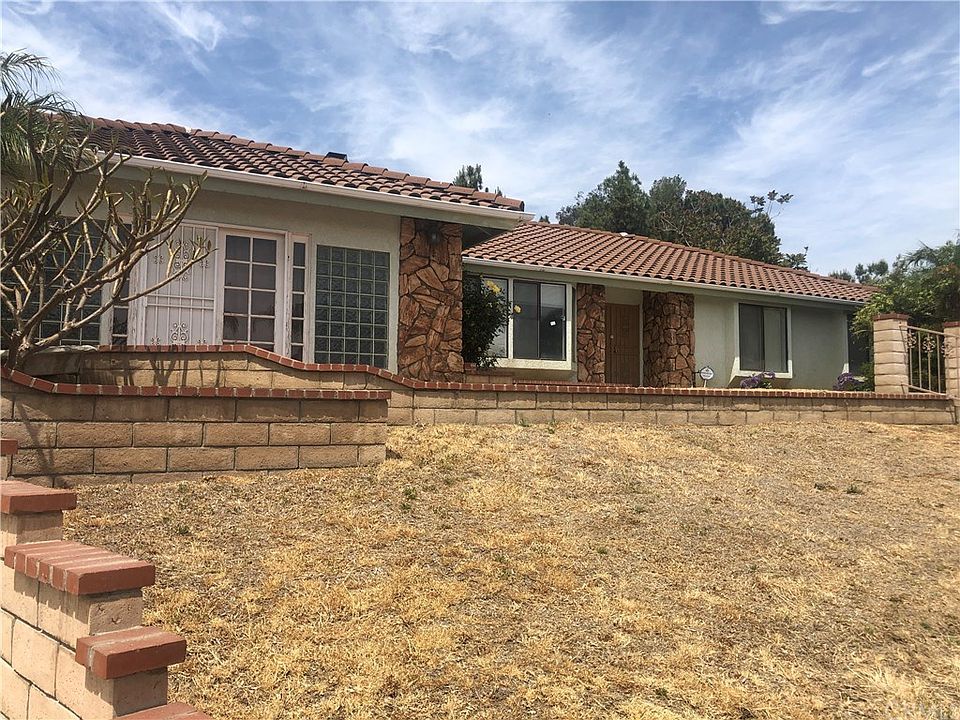 1st image of 24888 Kalmia Ave