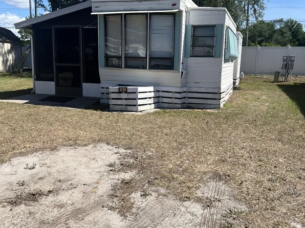 37041 Chancey Rd #4, Zephyrhills, FL 33541