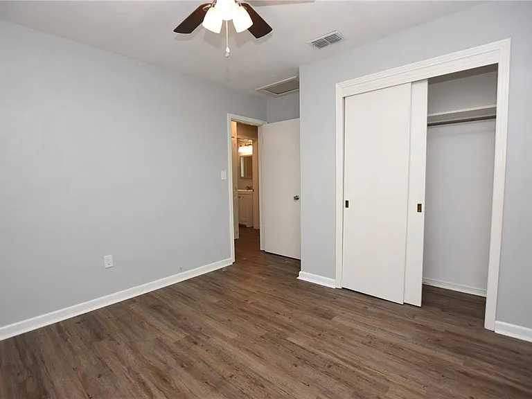 2445 Lakeview St — Photo 8