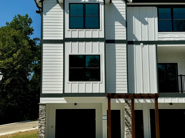 7002 Park Vue Dr, Crestwood, KY 40014