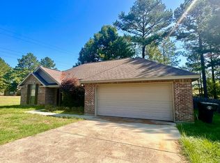 47 Travertine Dr, Hattiesburg, MS 39402
