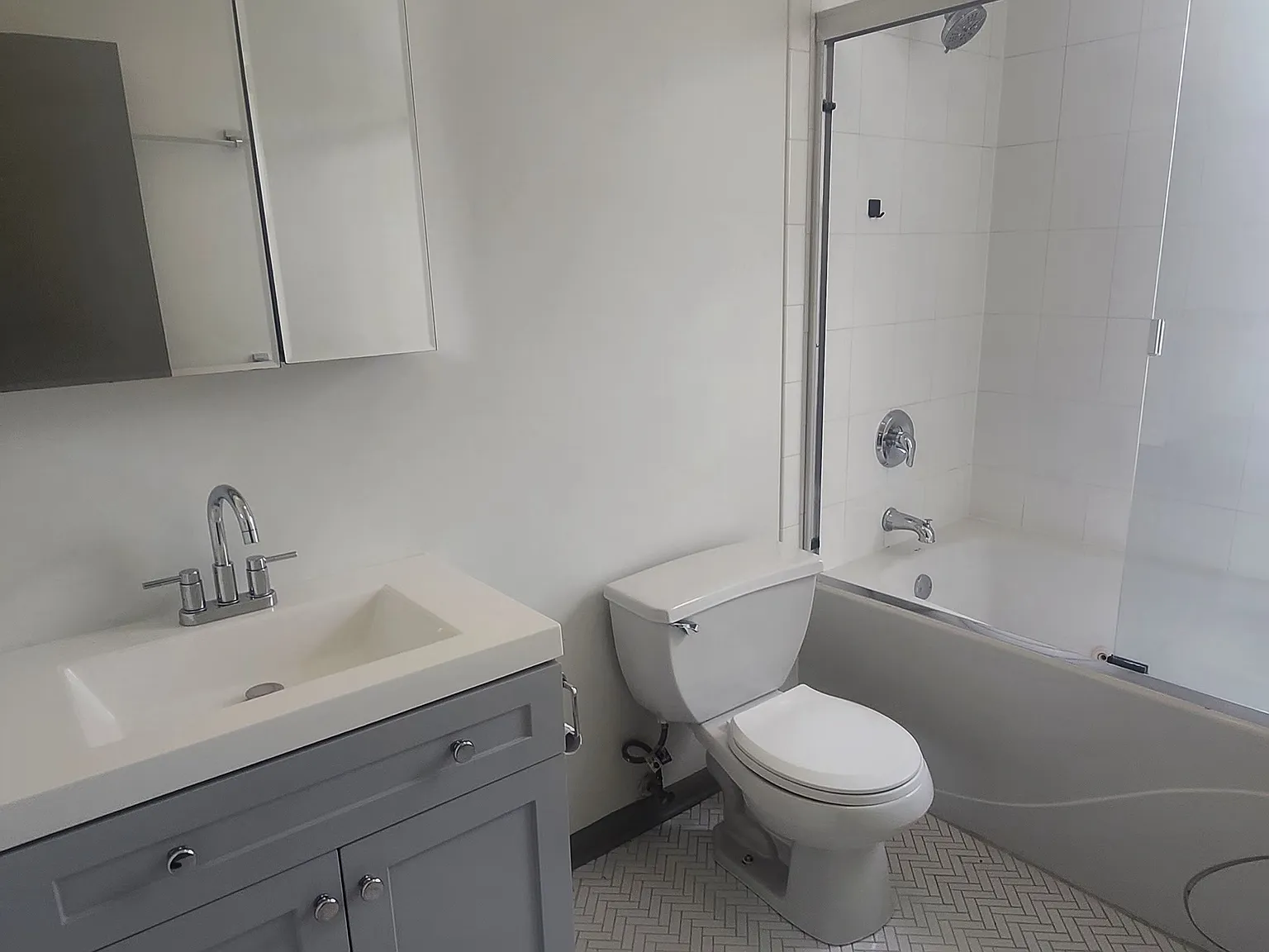 4955 S Calumet Ave — Photo 2