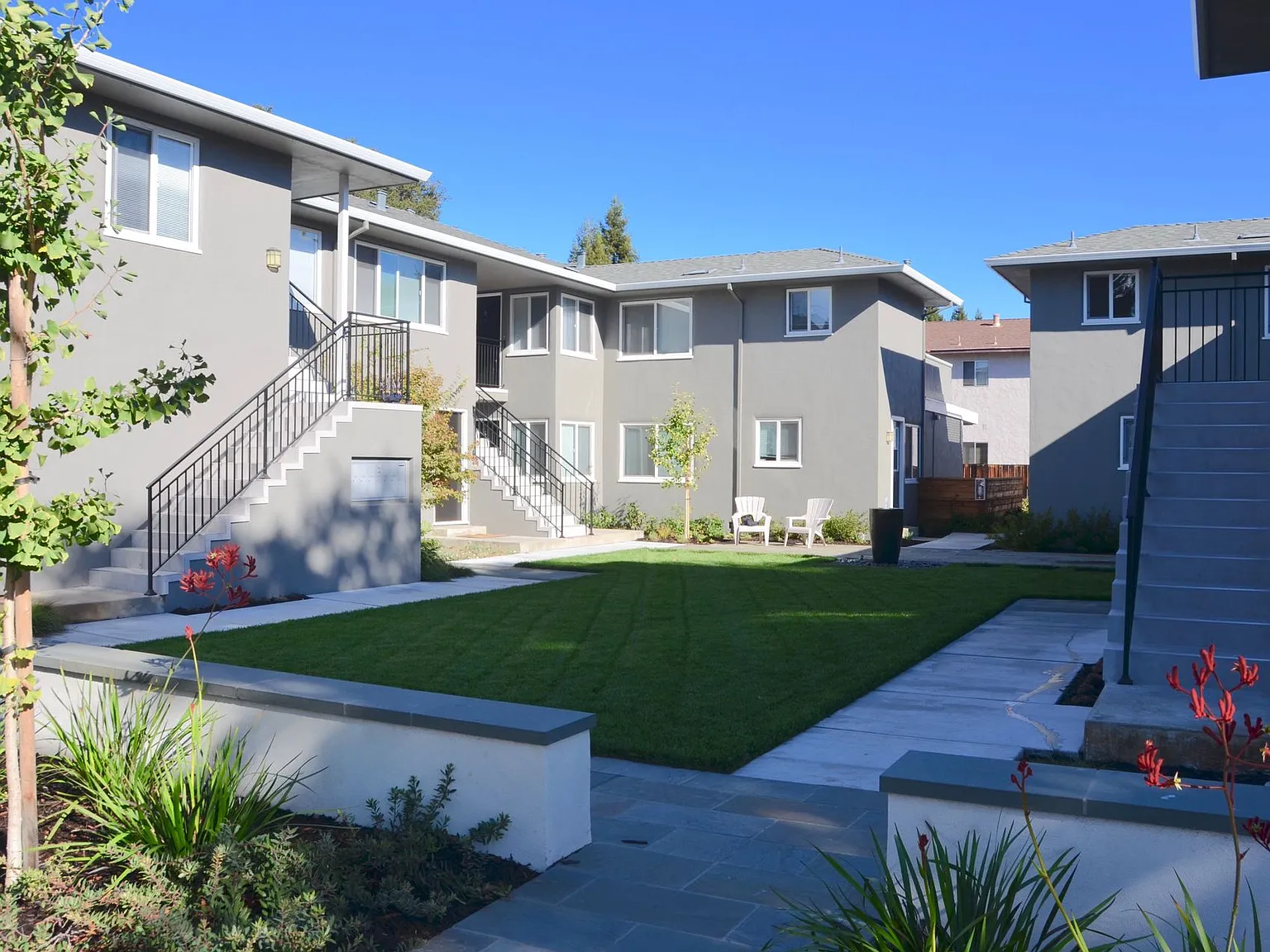 Menlo Pointe Apartments — Photo 3