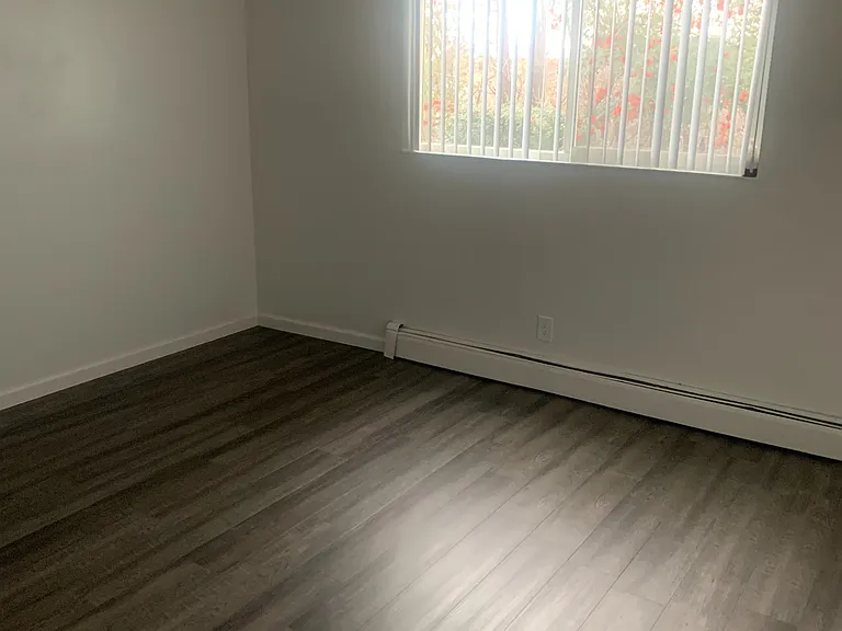 Sunset Ridge Apartments — Photo 12