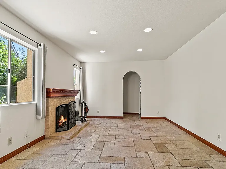 29346 Castle Rd — Photo 9