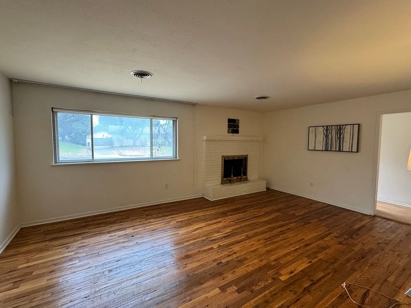 Quiet Peaceful 3 Bedroom — Photo 2