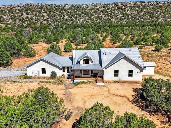 15 Hobart Rd, Tijeras, NM 87059