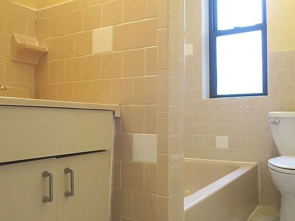 5th image of 585 Bergen St APT 2