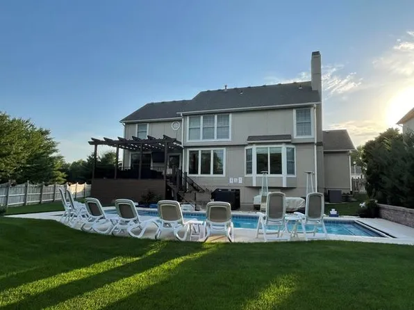 14941 Benson St, Overland Park, KS 66221