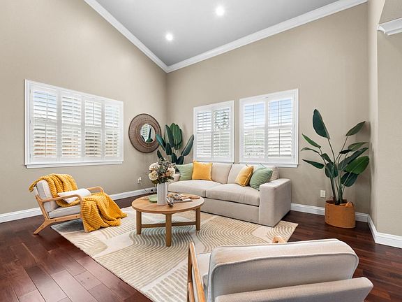4th image of 1590 Bahama Way