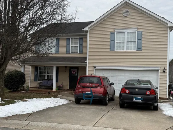 2026 Edenderry Dr, Statesville, NC 28625